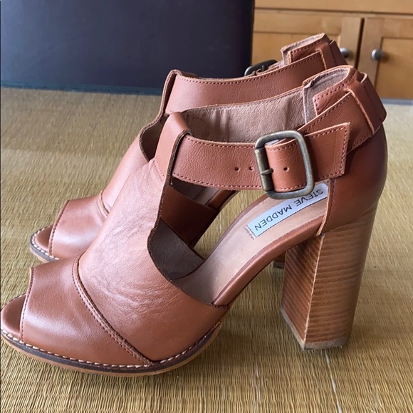 Steve Madden Tan Leather Sandal Heels - Picture 5 of 8